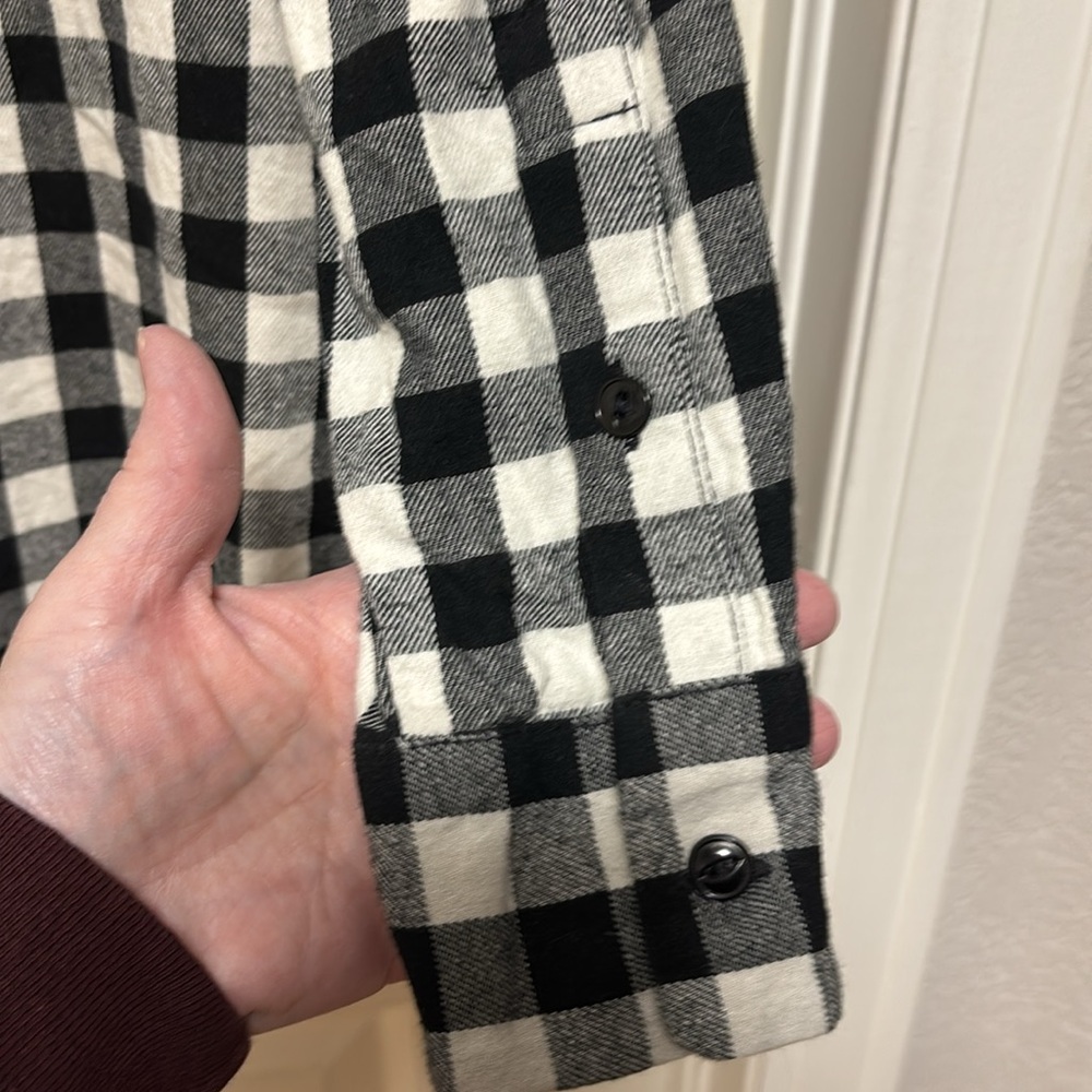 Madewell women’s button down shirt, size xs - Picture 8 of 8